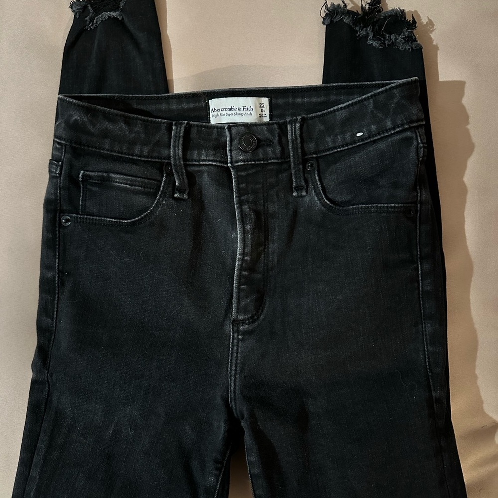 Abercrombie & Fitch Distressed High Rise Super Skinny Ankle Black Jeans Size 25S